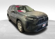 2020 Toyota RAV4 in Milwaulkee, WI 53221 - 2318914 3