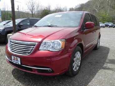 2013 Chrysler Town & Country in Barton, MD 21521