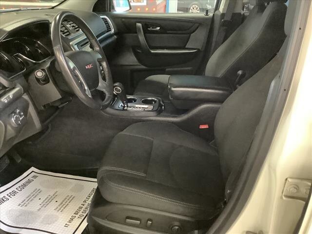 2014 GMC Acadia in Chicago, IL 60659 - 2320060 10