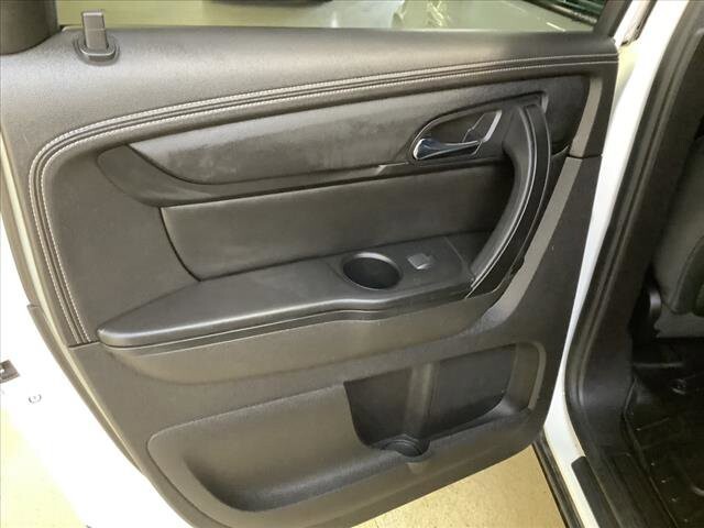 2014 GMC Acadia in Chicago, IL 60659 - 2320060 15