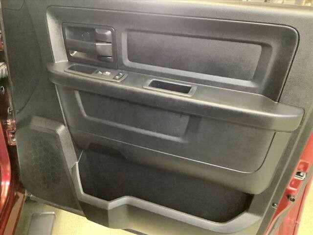 2018 RAM 1500 in Chicago, IL 60659 - 2320061 18