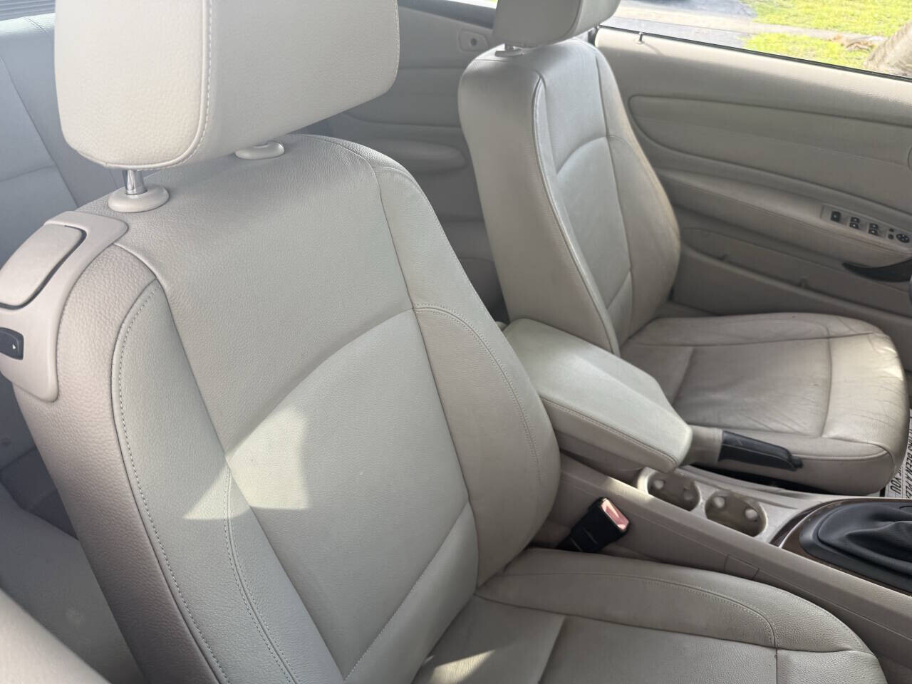 2011 BMW 128i in Hollywood, FL 33023-1906 - 2320064 14