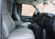 2016 Chevrolet Express 2500 in Lombard, IL 60148 - 2320118 26