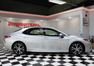 2018 Toyota Camry in Lombard, IL 60148 - 2320120 5