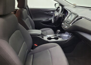 2017 Chevrolet Malibu in Des Moines, IA 50310 - 2320628 21