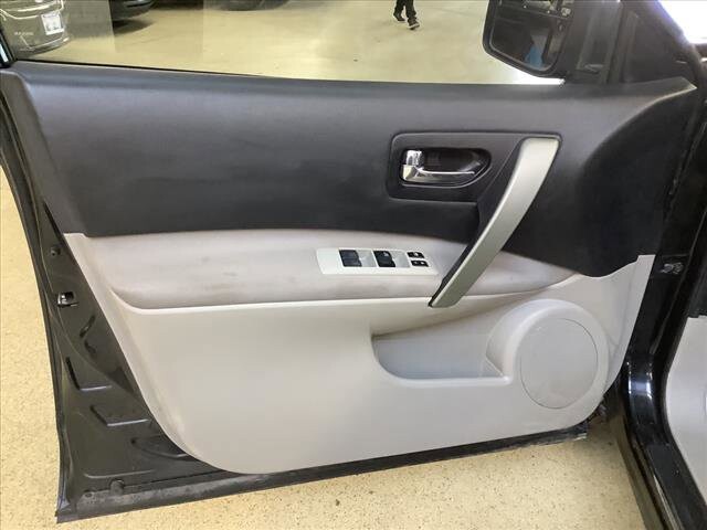 2013 Nissan Rogue in Chicago, IL 60659 - 2320685 9