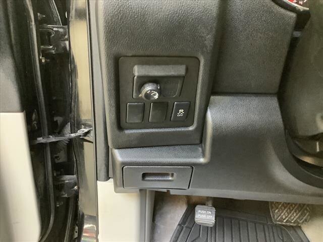 2013 Nissan Rogue in Chicago, IL 60659 - 2320685 11