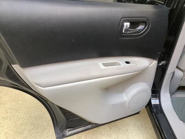 2013 Nissan Rogue in Chicago, IL 60659 - 2320685 16