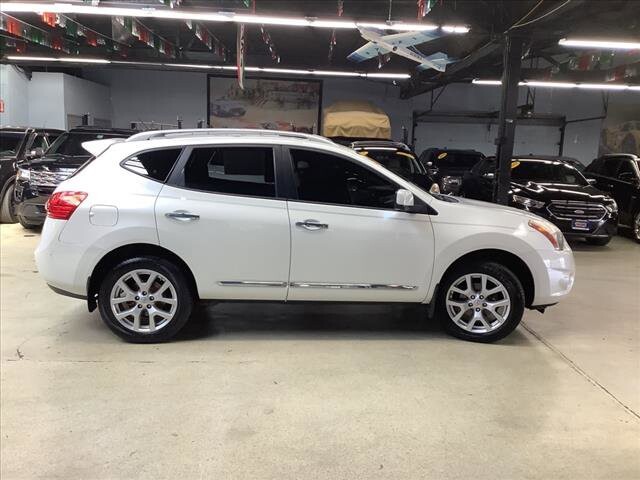 2012 Nissan Rogue in Chicago, IL 60659 - 2320964 6