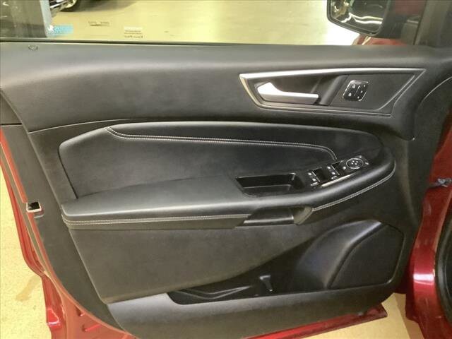 2017 Ford Edge in Chicago, IL 60659 - 2321508 9