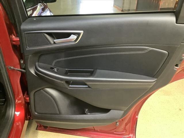 2017 Ford Edge in Chicago, IL 60659 - 2321508 19