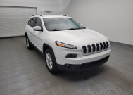 2018 Jeep Cherokee in Indianapolis, IN 46219 - 2322432 13