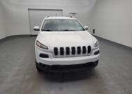 2018 Jeep Cherokee in Indianapolis, IN 46219 - 2322432 14