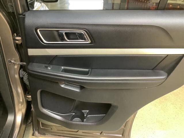 2016 Ford Explorer in Chicago, IL 60659 - 2322652 20