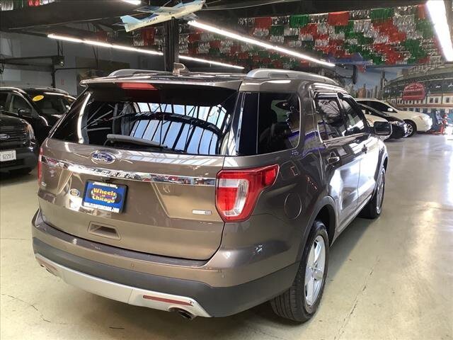 2016 Ford Explorer in Chicago, IL 60659 - 2322652 5