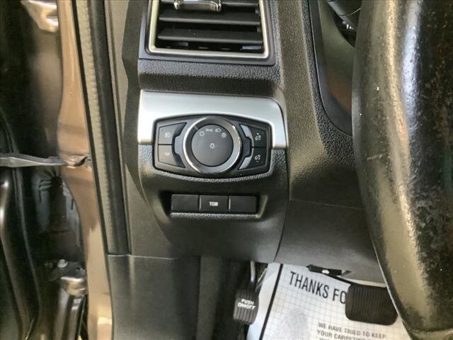 2016 Ford Explorer in Chicago, IL 60659 - 2322652 11