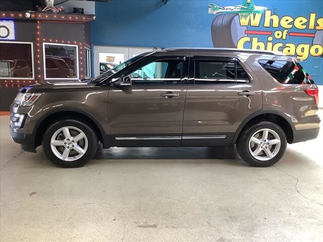 2016 Ford Explorer in Chicago, IL 60659 - 2322652 2