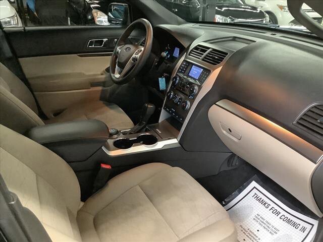 2015 Ford Explorer in Chicago, IL 60659 - 2322716 19