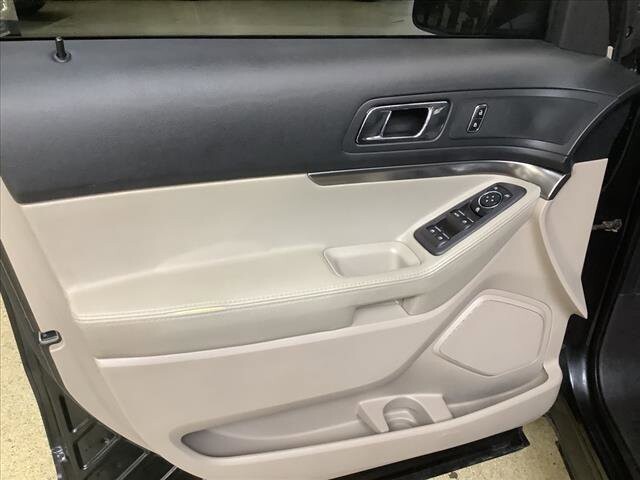 2015 Ford Explorer in Chicago, IL 60659 - 2322716 9