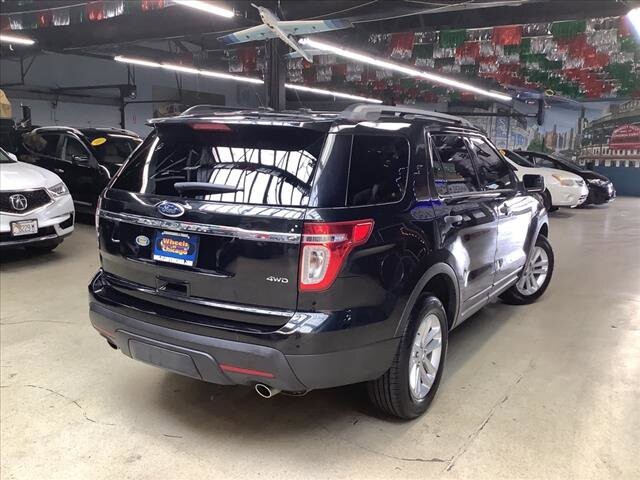 2015 Ford Explorer in Chicago, IL 60659 - 2322716 7