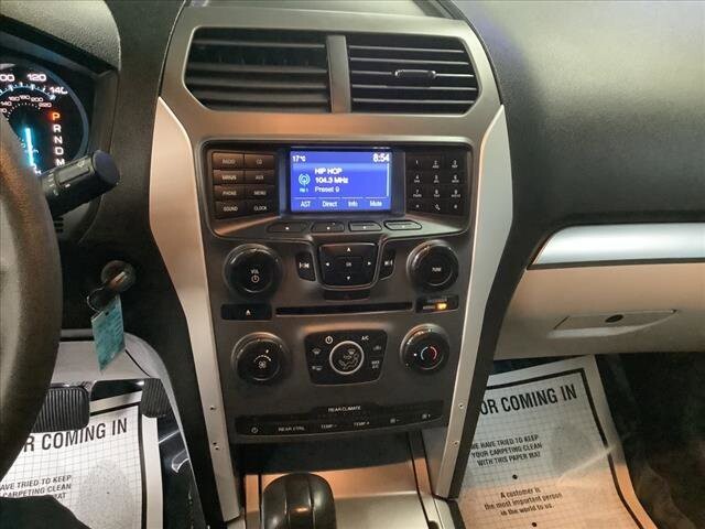 2015 Ford Explorer in Chicago, IL 60659 - 2322716 15