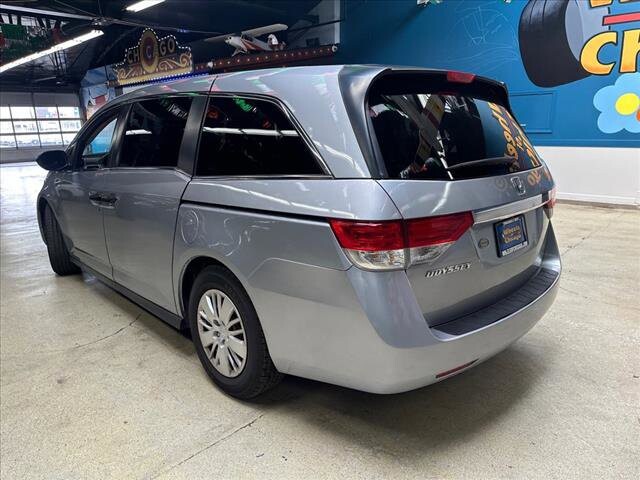 2016 Honda Odyssey in Chicago, IL 60659 - 2322717 4