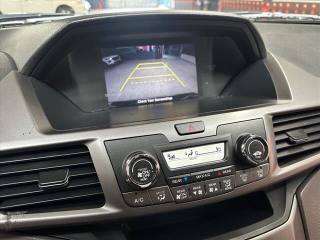2016 Honda Odyssey in Chicago, IL 60659 - 2322717 15