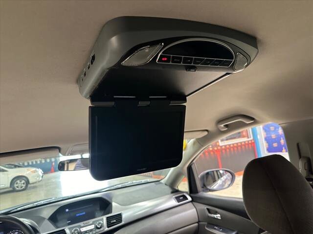 2016 Honda Odyssey in Chicago, IL 60659 - 2322717 20