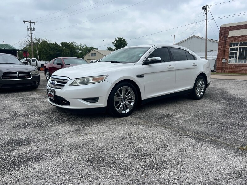 2012 Ford Taurus in Ardmore, OK 73401 - 2322758