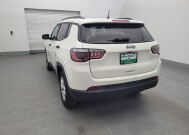 2018 Jeep Compass in Lauderdale Lakes, FL 33313 - 2323044 6