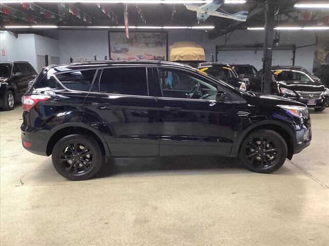 2017 Ford Escape in Chicago, IL 60659 - 2323261 6