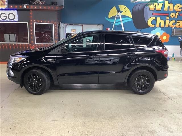 2017 Ford Escape in Chicago, IL 60659 - 2323261 2