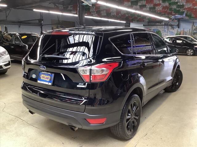 2017 Ford Escape in Chicago, IL 60659 - 2323261 5