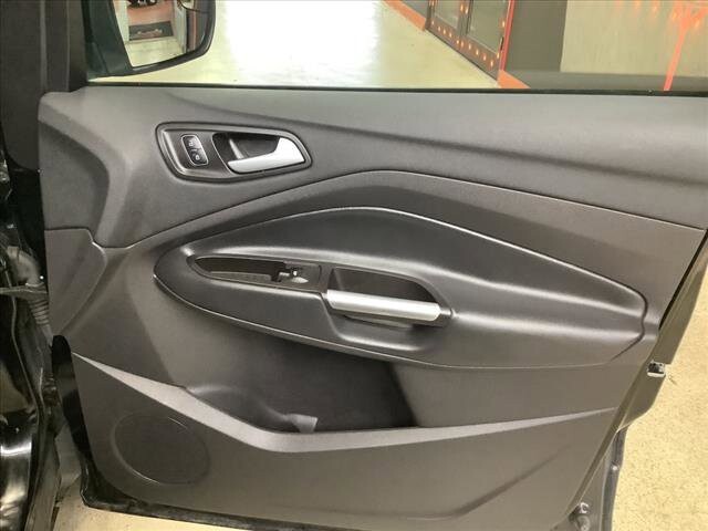 2017 Ford Escape in Chicago, IL 60659 - 2323261 21