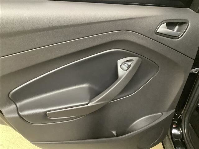 2017 Ford Escape in Chicago, IL 60659 - 2323261 16