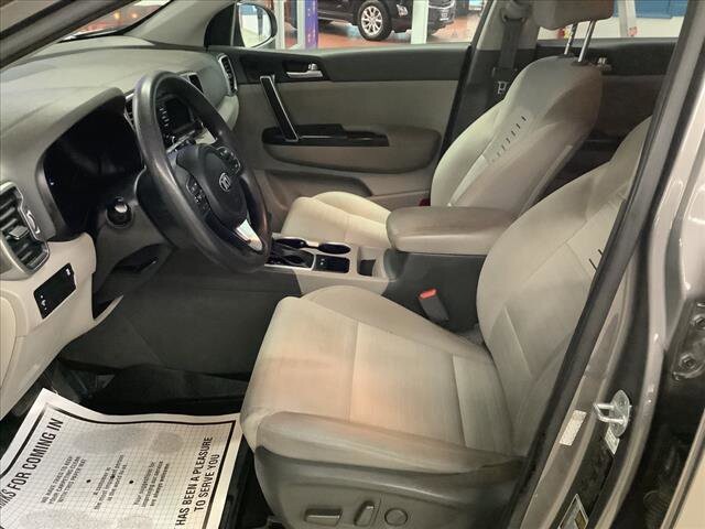 2017 Kia Sportage in Chicago, IL 60659 - 2323262 10