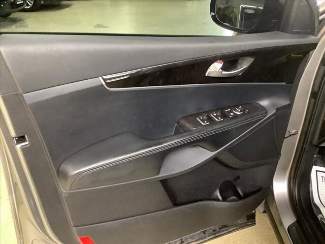 2016 Kia Sorento in Chicago, IL 60659 - 2323298 9