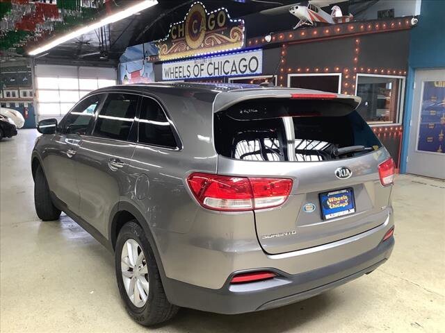 2016 Kia Sorento in Chicago, IL 60659 - 2323298 3