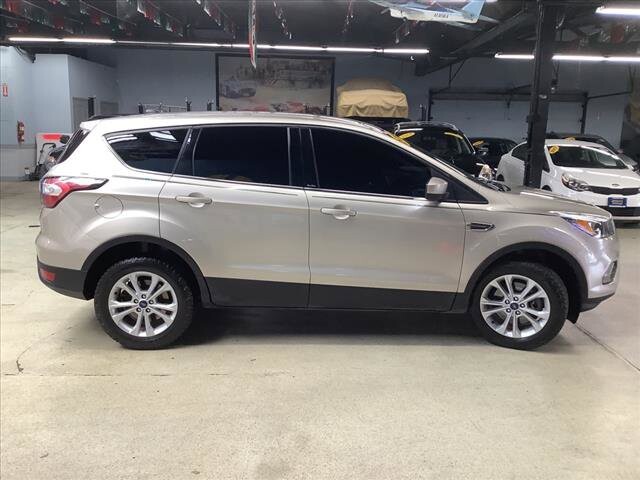 2017 Ford Escape in Chicago, IL 60659 - 2323627 7