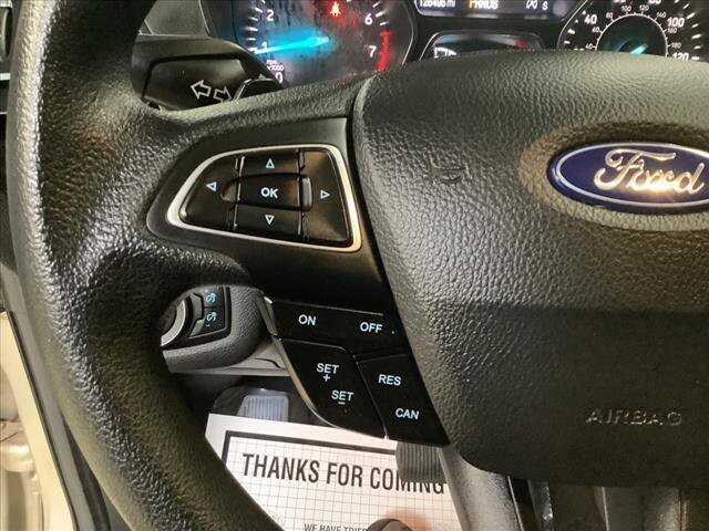 2017 Ford Escape in Chicago, IL 60659 - 2323627 13