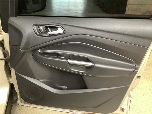 2017 Ford Escape in Chicago, IL 60659 - 2323627 22