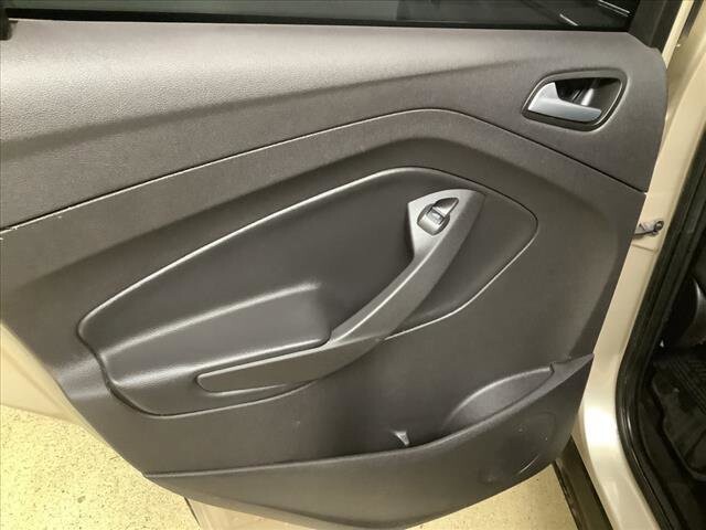 2017 Ford Escape in Chicago, IL 60659 - 2323627 17