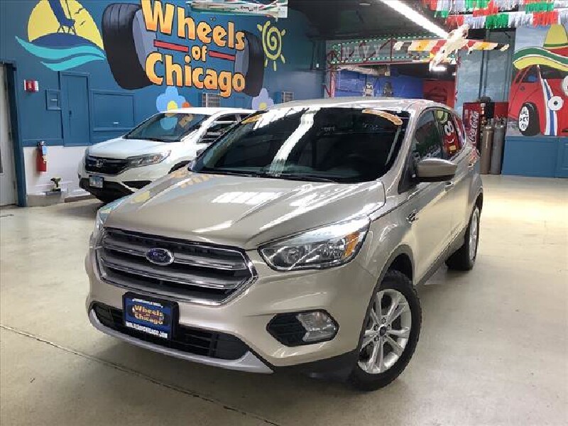 2017 Ford Escape in Chicago, IL 60659 - 2323627