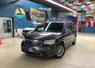 2015 Chrysler Town & Country in Chicago, IL 60659 - 2323628 1