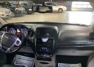 2015 Chrysler Town & Country in Chicago, IL 60659 - 2323628 18