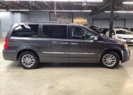 2015 Chrysler Town & Country in Chicago, IL 60659 - 2323628 6