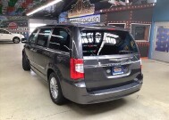 2015 Chrysler Town & Country in Chicago, IL 60659 - 2323628 3