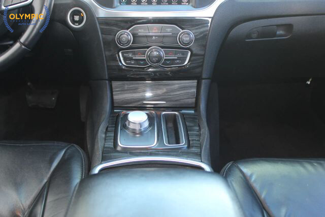 2017 Chrysler 300 in Decatur, GA 30032 - 2323725 26