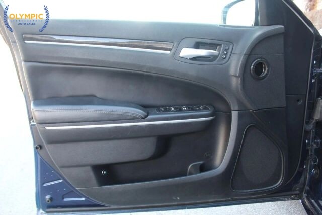 2017 Chrysler 300 in Decatur, GA 30032 - 2323725 37