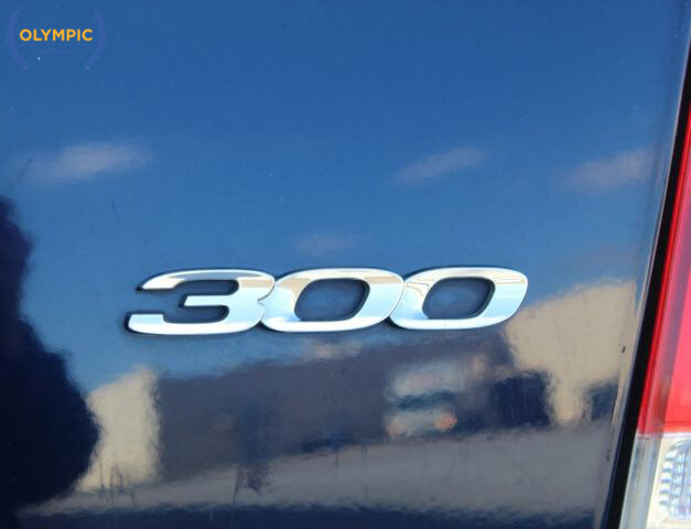 2017 Chrysler 300 in Decatur, GA 30032 - 2323725 44